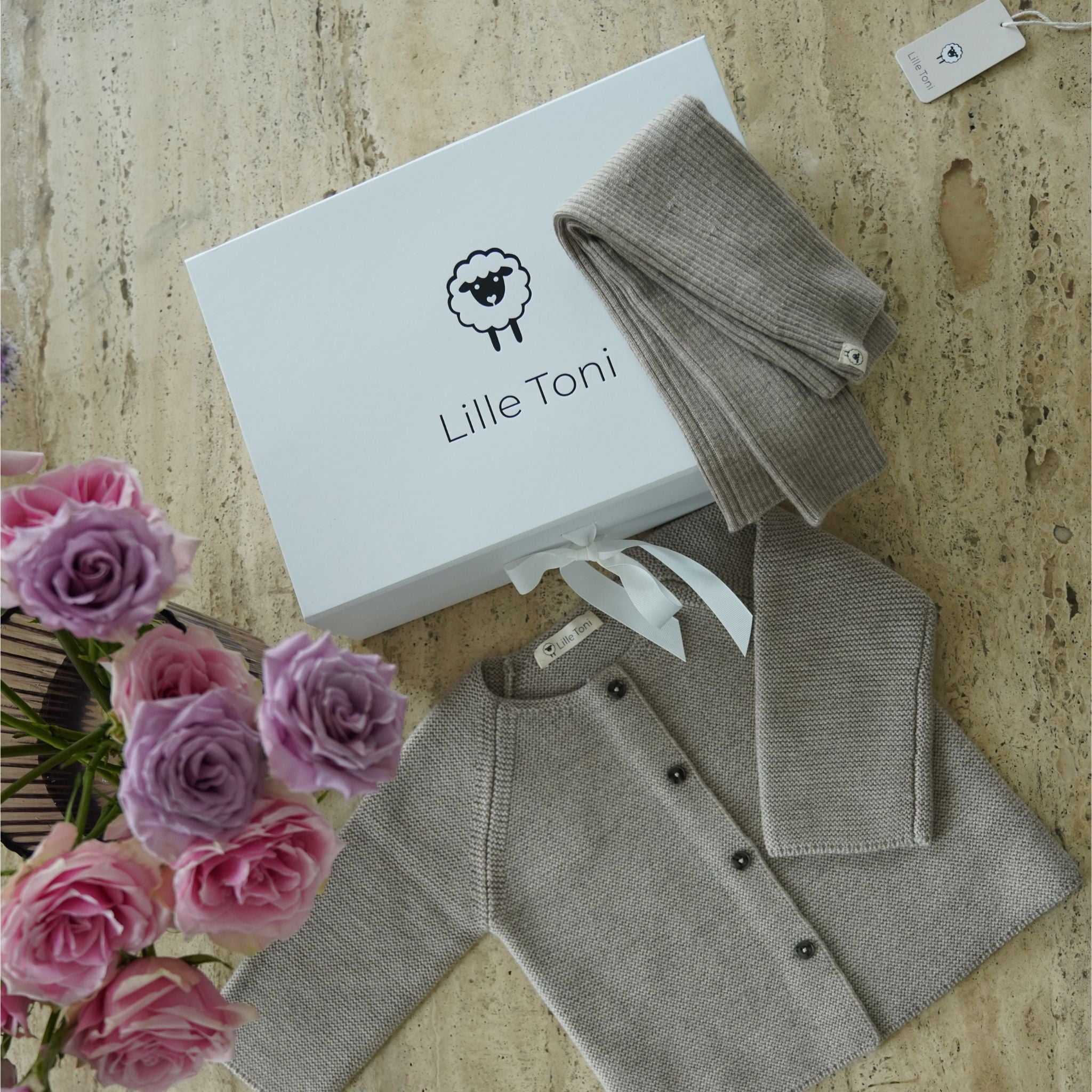 Gift set consisting of "Emil" cardigan & "Finn" leggings in camel melange