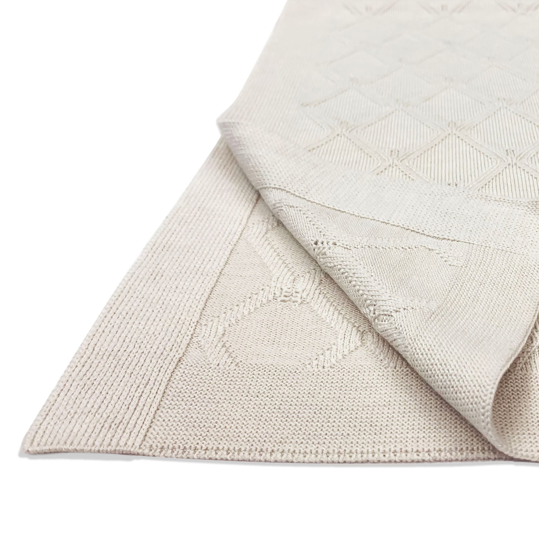 Blanket "Ilsa" with diamond pattern in cream