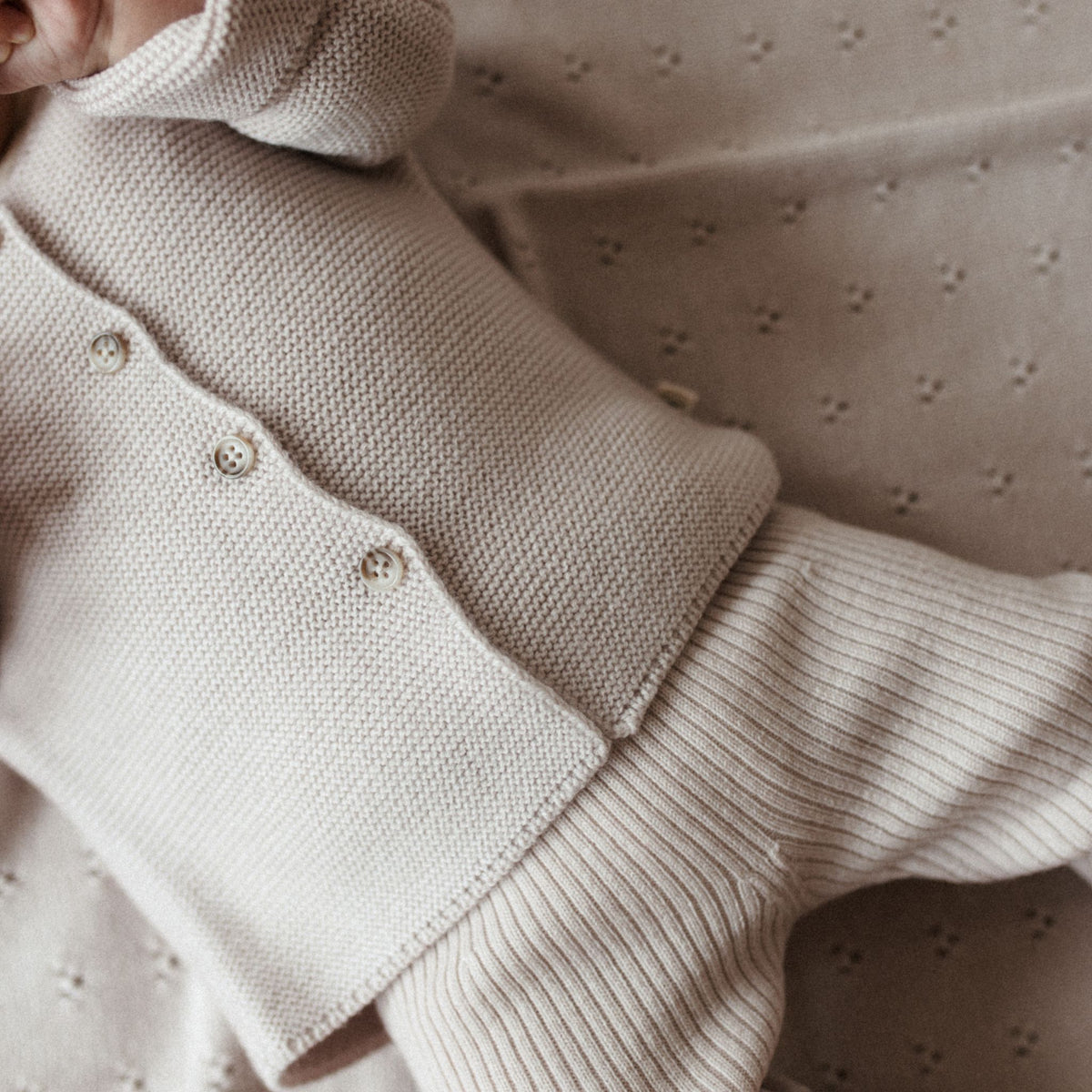 Cardigan Emil in rosewood – Bestandteil des Geschenksets